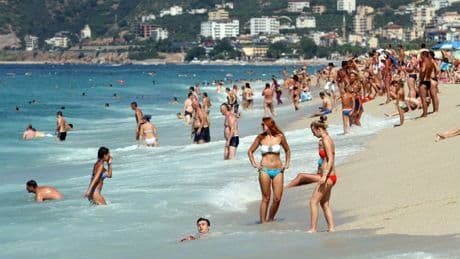 Alarm zilleri çaldırması gereken haber: Alman turist Türkiye'den kaçtı