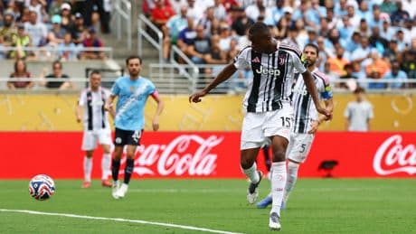 EN DIRECT - Juventus-Manchester City : Un contre-son-camp lunaire de Kalulu permet à City de repasser devant
