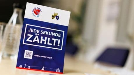 Erste Hilfe: Helfer in der Nähe - wie App-Alarmierung Leben retten soll
