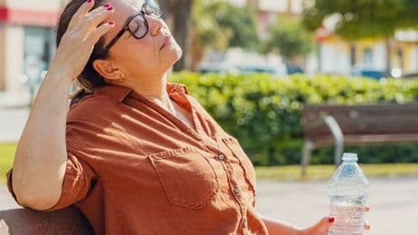 5 NHS tips for avoiding heatstroke as temperatures to hit 30C in Scotland