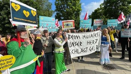 Hauptversammlung: „Hinkelstein für den Römer“ – Commerzbank-Beschäftigte protestieren gegen Unicredit