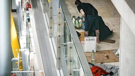 Perfil del indigente de Barajas: hombre, extranjero, registrado en Madrid y la mayoría lleva 6 meses o más en el aeropuerto