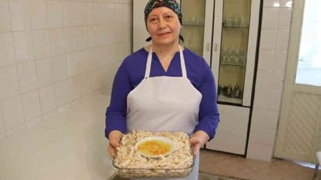 Deneyen bağımlısı oluyor, nasıl daha önce keşfetmedim dedirtiyor! Adı garip tadı geleneksel! Çerkezler onsuz yapamıyor