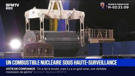 Un trajet sous haute-surveillance: un combustible nucléaire transporté en bateaux de Cherbourg (Manche) vers le Japon