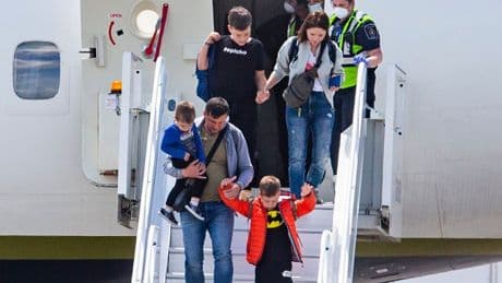 Canadians still supportive of letting in Ukrainian migrants fleeing war with Russia: poll