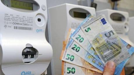 Gas più caro in Italia, pesa il ritorno di Iva e oneri: come cambia la bolletta