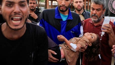 Israel mata a más de 50 personas en nuevos bombardeos sobre las ruinas de Gaza