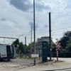 Tractorbestuurder negeert rood licht aan spooroverweg in Deerlijk en raakt slagboom: “Hij heeft bijzonder veel geluk gehad”