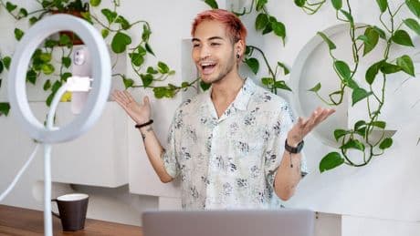 Einkommen auf Social Media: Was Influencer alles dem Finanzamt melden müssen (eigentlich)