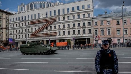 Ucraina, scatta la  tregua russa per il Giorno della Vittoria: Xi alla parata di Putin