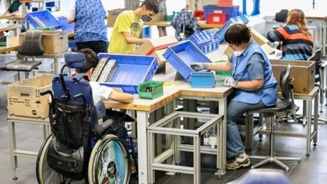 Inklusion auf dem Arbeitsmarkt: Kammer: Firmen stellen zu wenig Menschen mit Behinderung ein