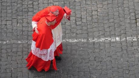 Primeros pasos hacia el cónclave más internacional e impredecible que elegirá al nuevo Papa