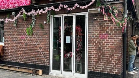 Neue Altstadt-Kneipe in Düsseldorf: Darum bleibt das Good Karma vorerst geschlossen