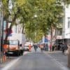 17-jarige zonder rijbewijs vlucht na frontale botsing in Antwerpen: acht personen naar ziekenhuis