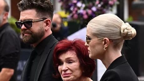 Sharon Osbourne's heartbreaking gesture to crowd gathered to remember Ozzy Osbourne