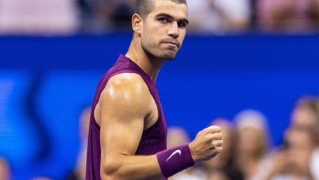 Alcaraz, irresistible, da una lección al italiano Bellucci