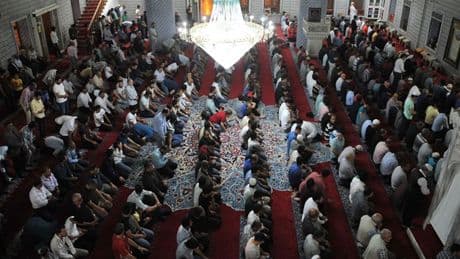 Bayram namazı saat kaçta, ne zaman kılınacak?