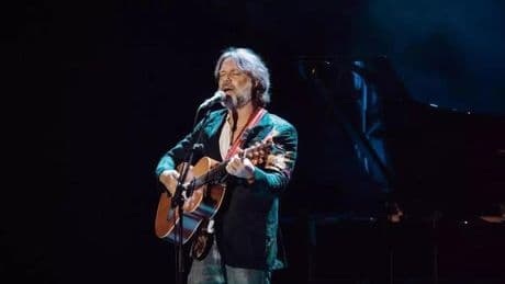Rufus Wainwright: "Estoy muy contento por el Papa, nos hace falta un anti-Trump, alguien que venga de los Estados Unidos y no haga el mal"