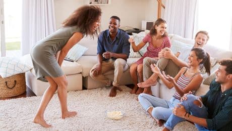 Zurück in die Kindheit: Zehn coole Gesellschaftsspiele, die wir sofort ausprobieren wollen