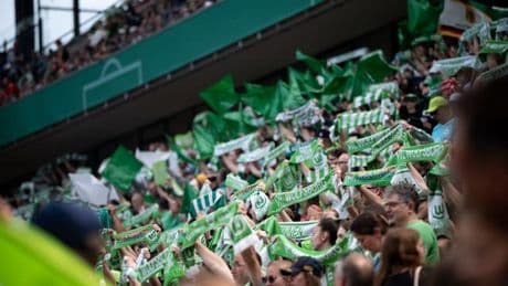 Frauenfußball: Wolfsburgerinnen sichern Platz zwei und Champions League