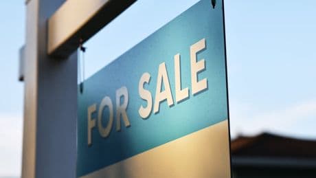 Here’s why more homeowners are delisting their properties rather than lowering their asking price