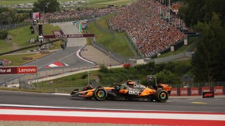 Los McLaren recuperan el mando ante Verstappen, con Alonso 9.º y Sainz, 17.º