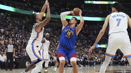 Los Nuggets sobreviven al 0/10 en triples de Jokic y tumban a Oklahoma en la prórroga