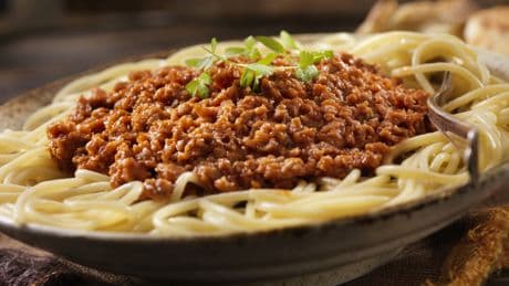 Trick von Jamie Oliver: So gelingt die perfekte Bolognese