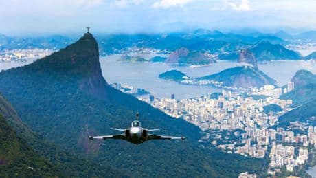 Aviation de combat : Après la Colombie, le Pérou a choisi de voler sur le Gripen