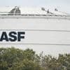 Le Fastac, un pesticide interdit en Europe, produit en grande quantité dans une usine près de Lyon