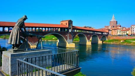 Ne les confondez pas ! Pavie, Montréal, Valence... Ces villes ont leur homonyme en France