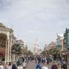 Fillette en robe blanche, fausse identité, homme fiché au Royaume-Uni... Comment Disneyland Paris a été le théâtre d'un mariage fictif impliquant une enfant de 9 ans