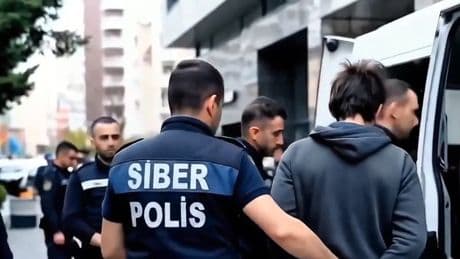Bakan Ali Yerlikaya açıkladı! 48 ilde siber suçlara yönelik operasyon: 1 haftada 284 şüpheli yakalandı