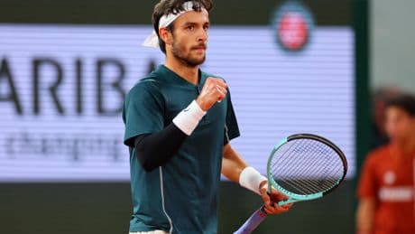 EN DIRECT - Roland-Garros : Musetti fait la course en tête contre Alcaraz, avant le duel de choc entre Djokovic et Sinner... Suivez les demi-finales