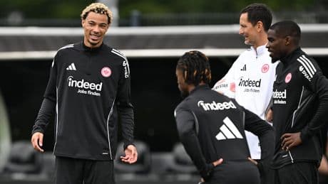 Nach Ekitiké-Abgang - Sturm-Warnung! Toppmöller schlägt Eintracht-Alarm