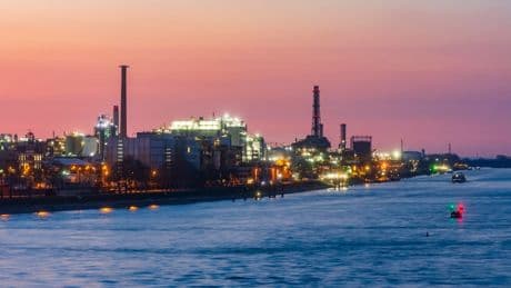 BASF startet mit Umsatzrückgang ins Geschäftsjahr und unterläuft Analysten-Erwartungen