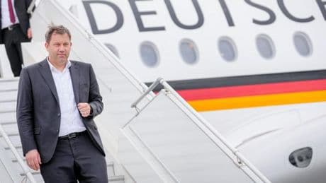 „Die Hand aus Deutschland ist ausgestreckt in Richtung der Amerikaner“