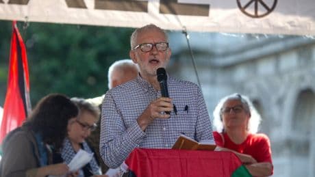 Royaume-Uni : l’ancien chef du Labour, Jeremy Corbyn, lance un nouveau parti