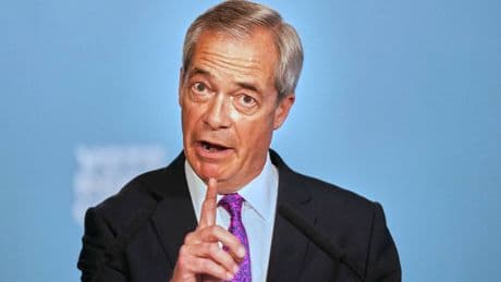 Restore Britain sfida Nigel Farage: dalle tasse all'immigrazione è scontro nella destra britannica