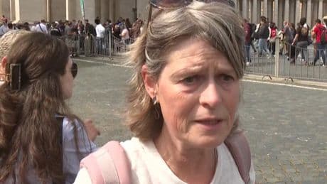 Vatican: Faithful gather in St. Peter's Square following Pope's death