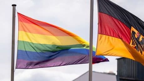 Regenbogenflagge und Richterwahl: Ist das noch ein Kampf um die Mitte? Oder schon ein Kulturkampf?