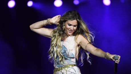 Joss Stone verwelkomt vierde kind