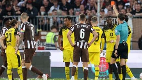 Fußball-Bundesliga: Borussia Dortmund verspielt Sieg beim FC St. Pauli