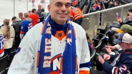 Islanders superfan completes quest of visiting all NHL arenas
