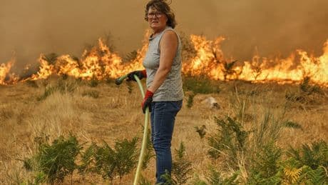 As European heat wave persists, some countries continue wildfire battle
