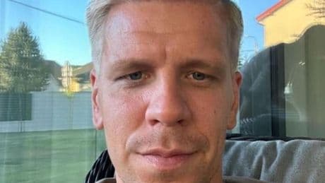 Szczesny se suma a la moda del rubio: "Todos cometemos errores"