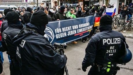 Polizeibeamtin: „Hoffnung an die Menschheit verloren“