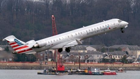 Army pausing helicopter flights near Washington airport after close calls