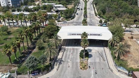 Depremden etkilenen Hatay Mustafa Kemal Üniversitesi yüz yüze eğitime hazırlanıyor