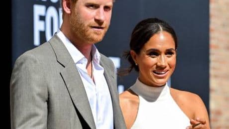 Harry e Meghan, il braccio di ferro con la Corona: cosa spunta sul passaporto dei figli